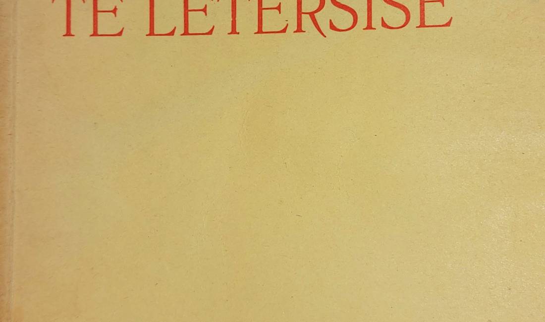 Gjurmave te Letersise nga Vehap Shita. Botim i Rilindjes, Redaksia e botimeve Prishtine 1980. 447 Fq
