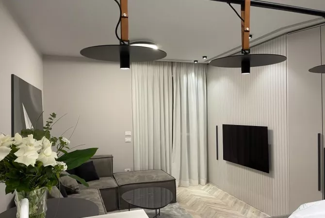 Shtepi me qera Apartament ne Tirane, 1+1, Mobilimi E mobiluar, Pagesa 1,000  Euro.