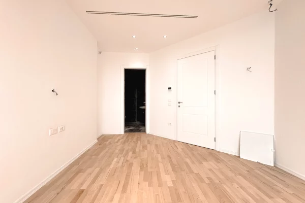 Shtepi ne shitje Apartament ne Tirane, 2+1, Mobilimi Bosh, pa mobiluar, Pagesa 448,000  Euro.