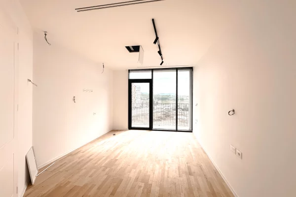 Shtepi ne shitje Apartament ne Tirane, 2+1, Mobilimi Bosh, pa mobiluar, Pagesa 448,000  Euro.