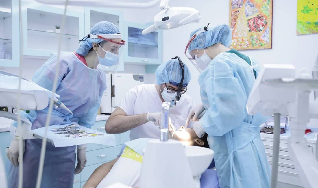 Klinika dentare - Ledismile ofron sherbime te specializuara ne Implantologji dhe Ortodonci