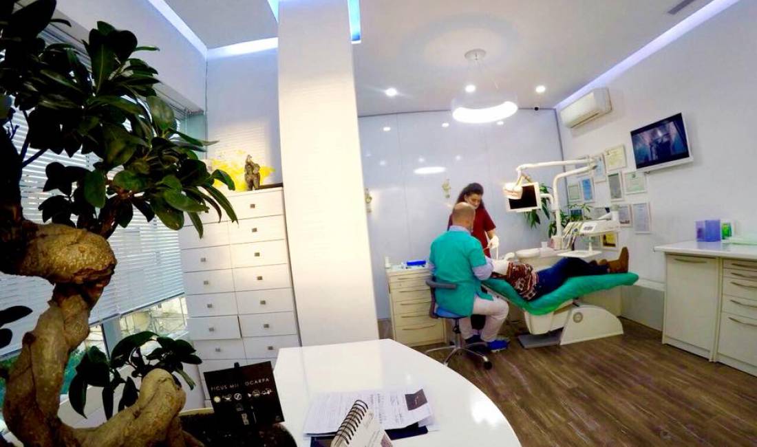 Klinika dentare Lako ofron sherbime ne Paradontologji, Estetik dentare, Implatologji dhe Ortodonci