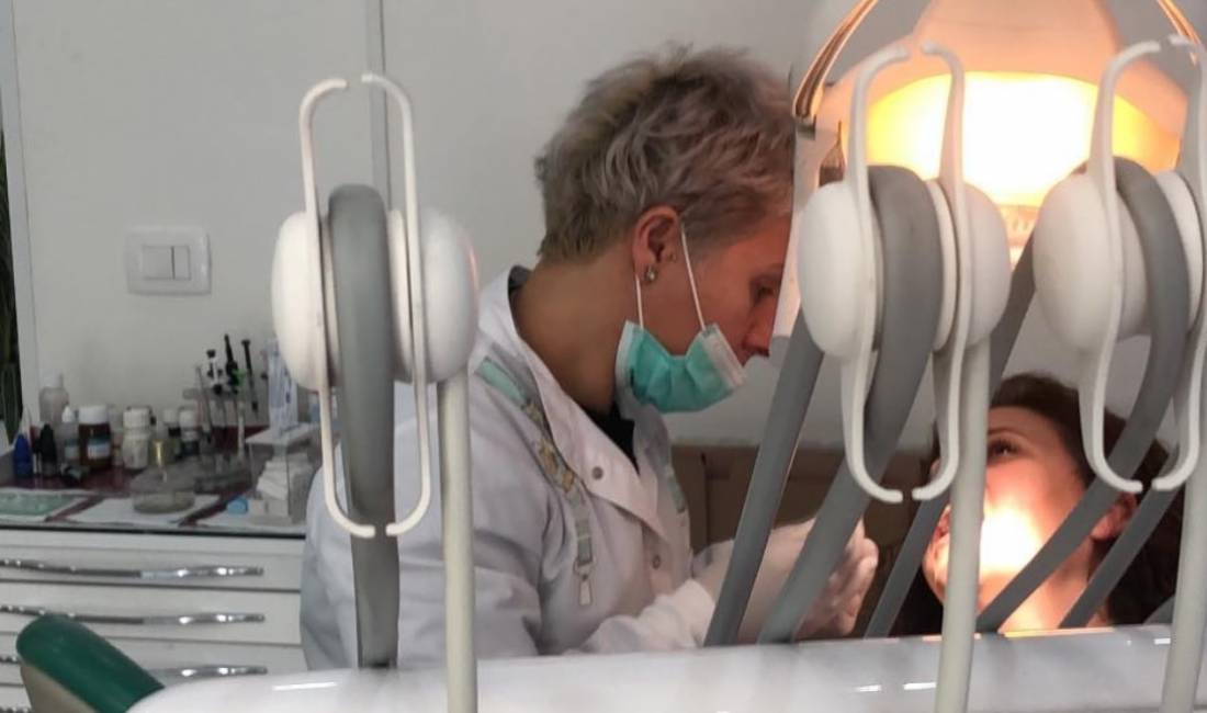 Klinike dentare Bitincka ofron sherbime per Kellef zirkoni, Pastrim/Heqje dhembesh, Lip filler