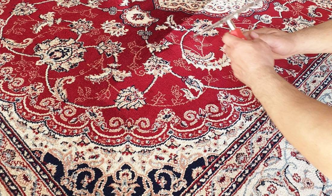 Larje tapetash ne menyre te detajuar. 