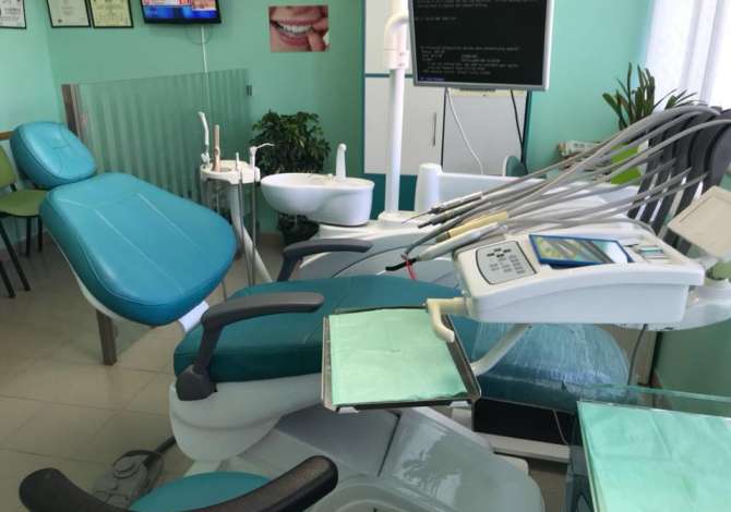 Klinika dentare Bitincka e specializuar per Ortodonci fikse dhe te levizshme.  Vizita FALAS