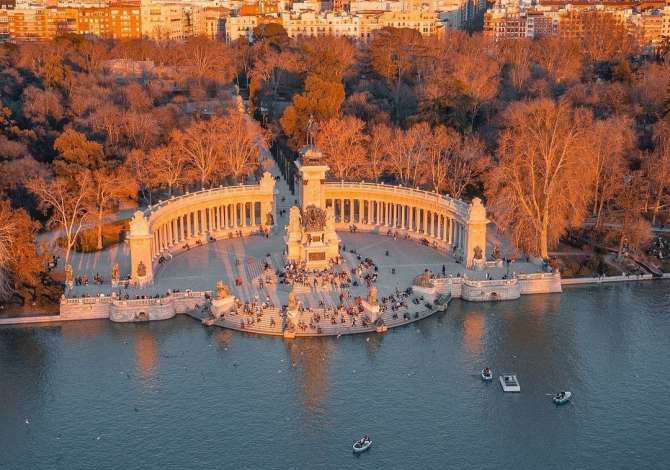Sherbime Udhetimi dhe Transporti ne Tirane - 100 