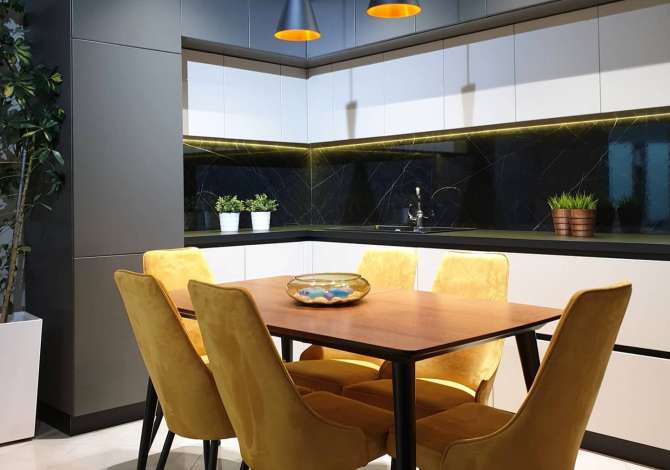 Servizi di srredamento a Tirana - 200 