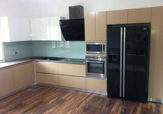 Servizi di srredamento a Tirana - 100 