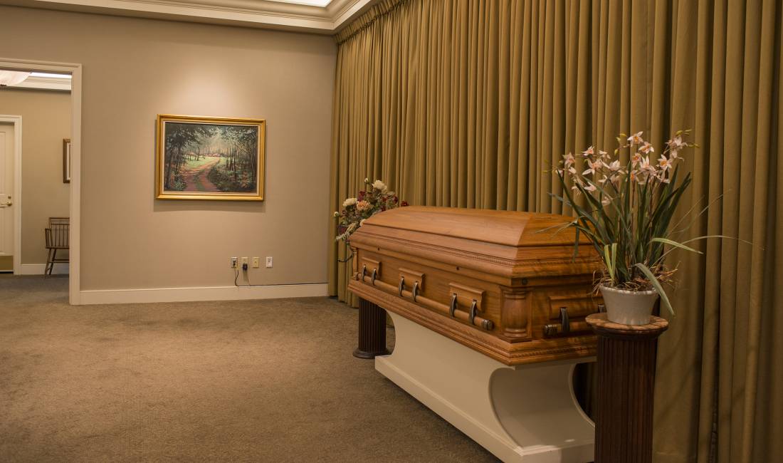 Agjensi funerale ofron Sherbim Funeral me arkivole cilesore italiane e greke 