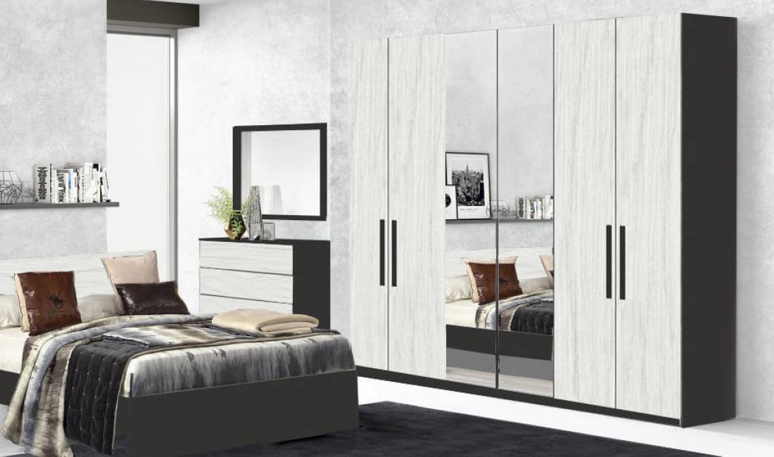 Ofrojme produkte te perpunuara dhe dizenjuara me kujdes dhe materiale cilesore. 