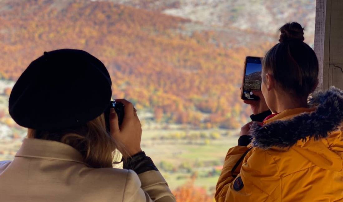 Agjensi udhetimi per bileta avioni/trageti/autobusi. Ofrojme udhetime individuale/grup