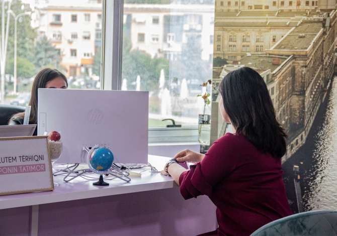 Sherbime Udhetimi dhe Transporti ne Tirane - 100 