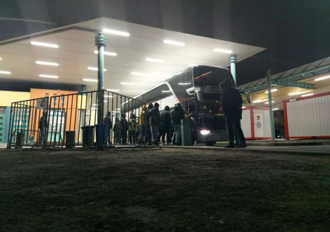 Sherbime Udhetimi dhe Transporti ne Tirane - 50 