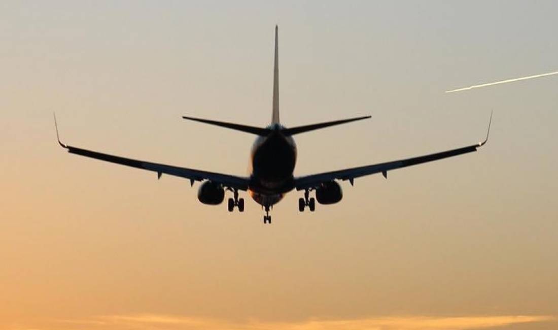 Agjensi turistike ofron sherbime per paketa turistike, rezervim hoteli, biletea avioni, trageti, autobusi etj.