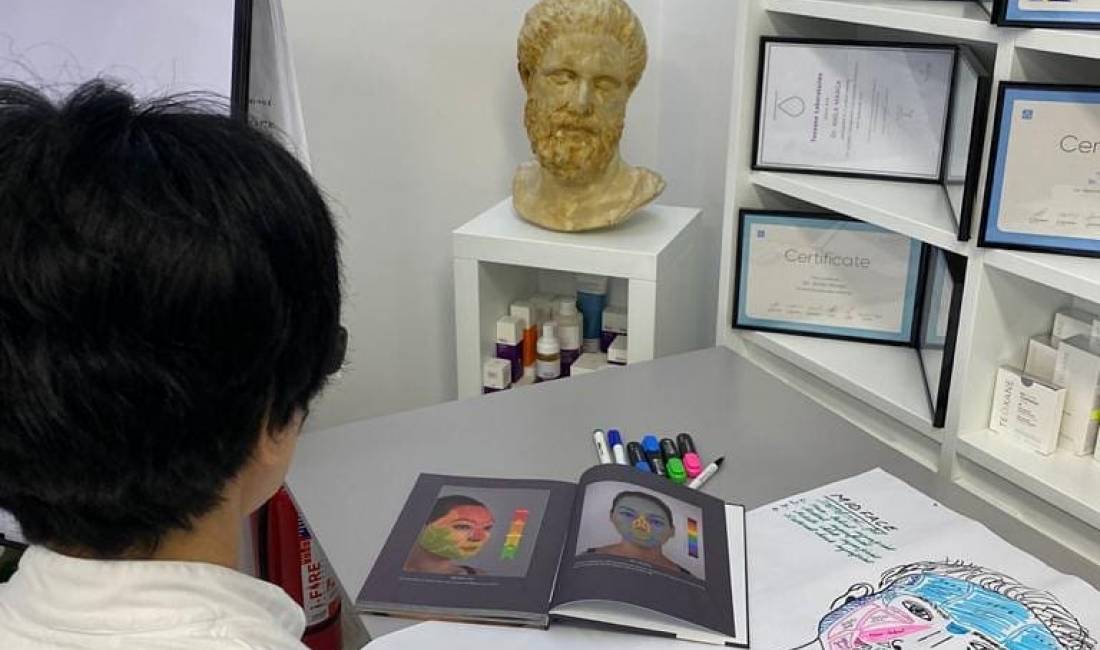 📣Klinika e Kirurgjise Estetike  ju ofron trajtime micro- kirurgjikale , trajtime kundra plakjes dhe estetike