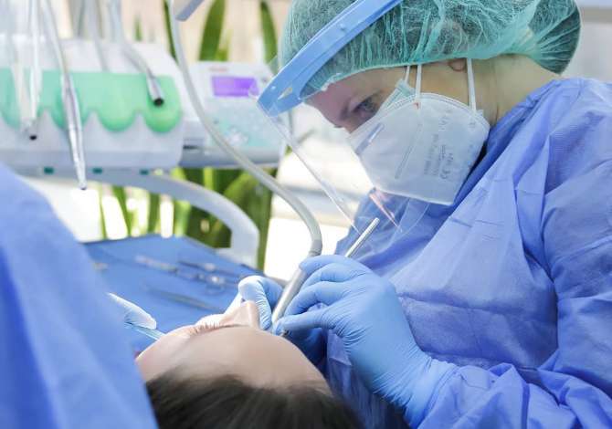 Klinik Dentare dhe Laborator Ndriodent ofron sherbim per Terapi, Endodonti, Kirurgji, Ortopedi, Implantologji dhe Ortodonci