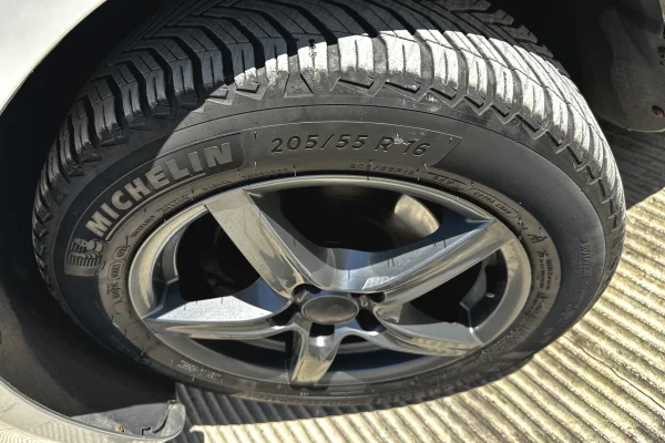 Auto in Vendita a Tirana, Volkswagen, 2011 Diesel,Kambio Manual Pagamento 540,000  Leke.