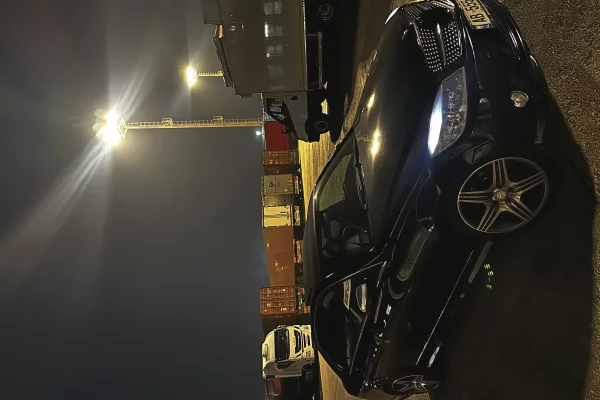 Makina ne shitje ne Tirane - 750,000 Leke