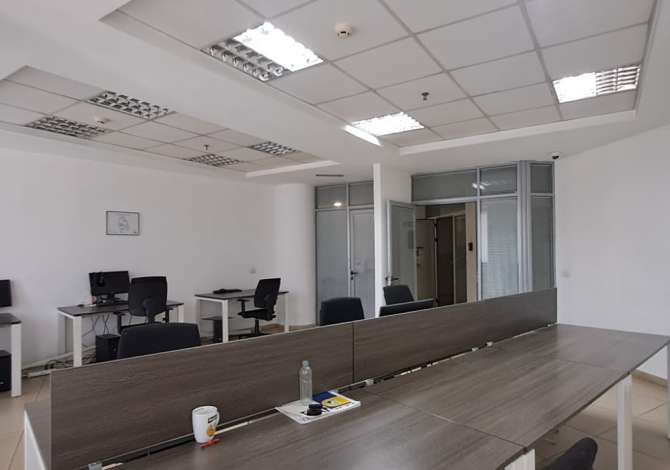 Ambient biznesi me qera 3+1 ne Tirane - 2,200 Euro