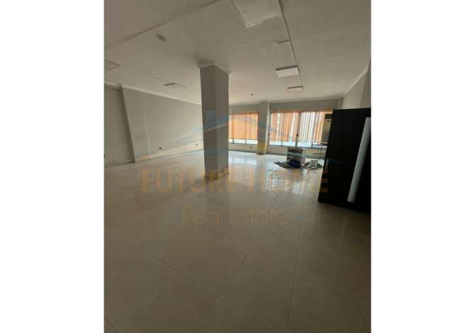 Ambient biznesi me qera 3+1 ne Tirane - 2,500 Euro