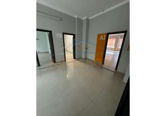 Ambient biznesi me qera 3+1 ne Tirane - 2,500 Euro