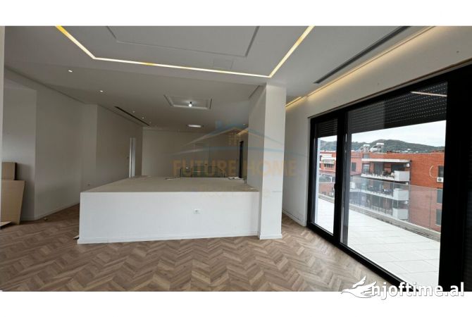 Business Property for Rent 3+1 in Tirana - 2,000 Euro