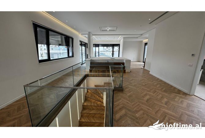 Business Property for Rent 3+1 in Tirana - 2,000 Euro