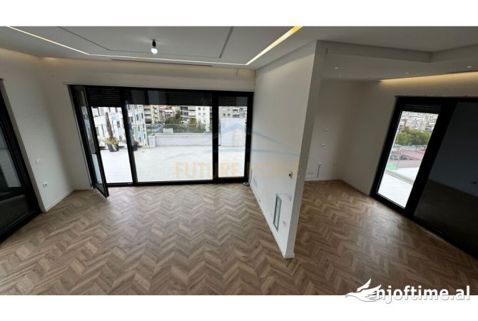 Business Property for Rent 3+1 in Tirana - 2,000 Euro