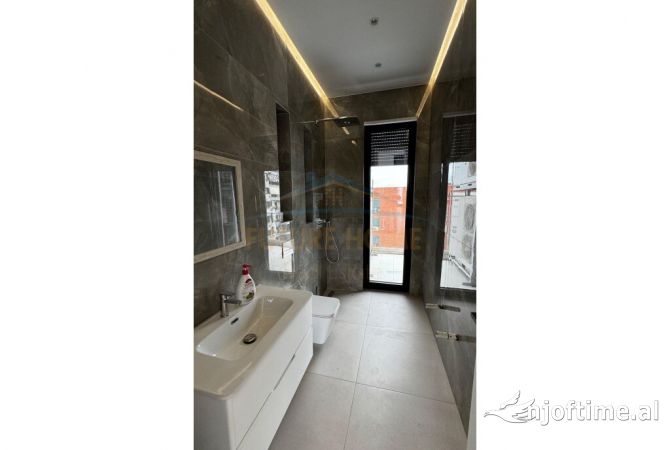 Ambient per zyra me qera pran kompleksit Delijorgji