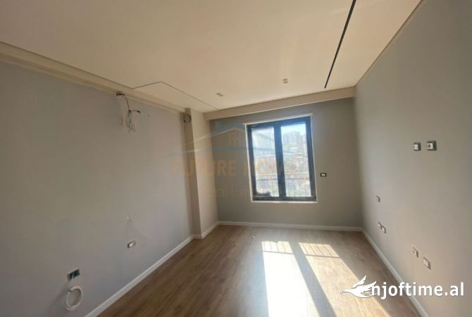 Business Property for Rent 3+1 in Tirana - 700 Euro