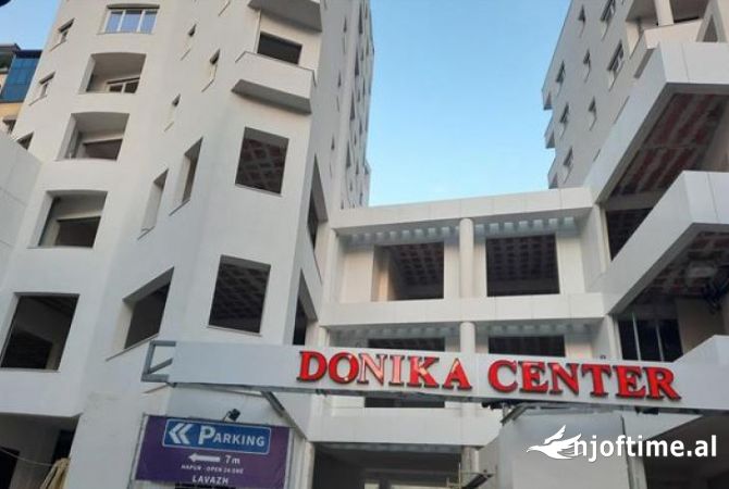 Ambient per zyra per  qera ne qender tek Kafe Flora