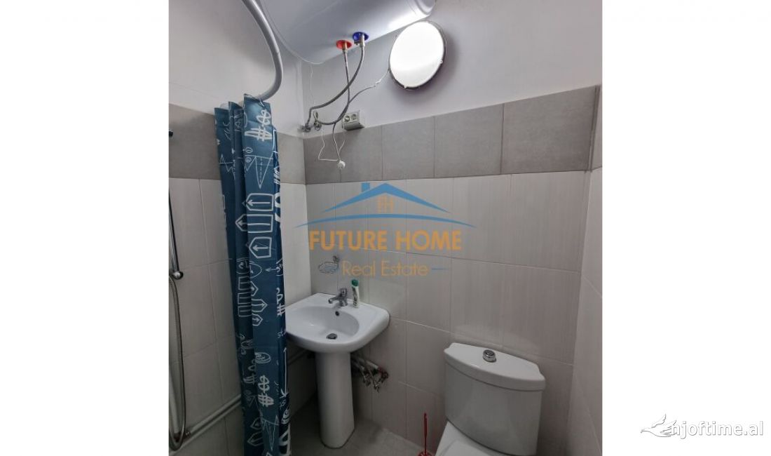 Shitet, Njesi Biznesi, Myslym Shyri, Tirane