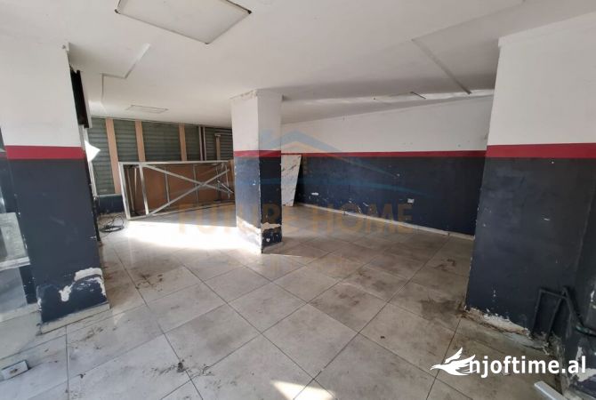 Shitet, Ambient Biznesi, Rruga Misto Mame