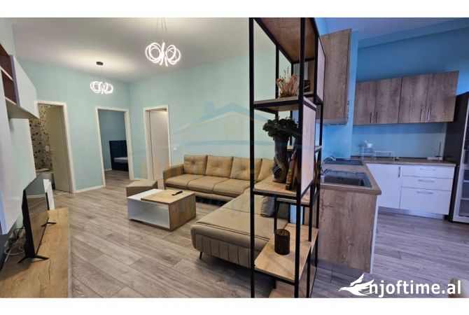 Shitet, Apartament 2+1+2, Kompleksi Mangalem, Tiranë.