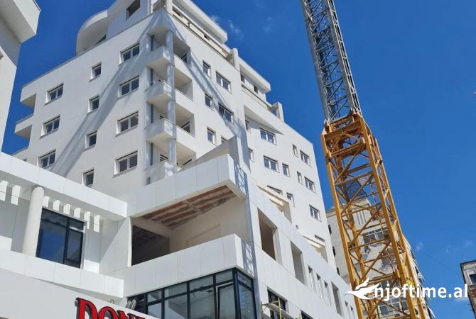 OKAZION Shitet, Apartament 2+1, Qender, Tiranë