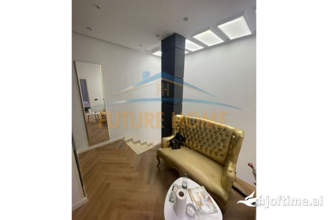 Shitet, Duplex 2+1+2, Myslym Shyri