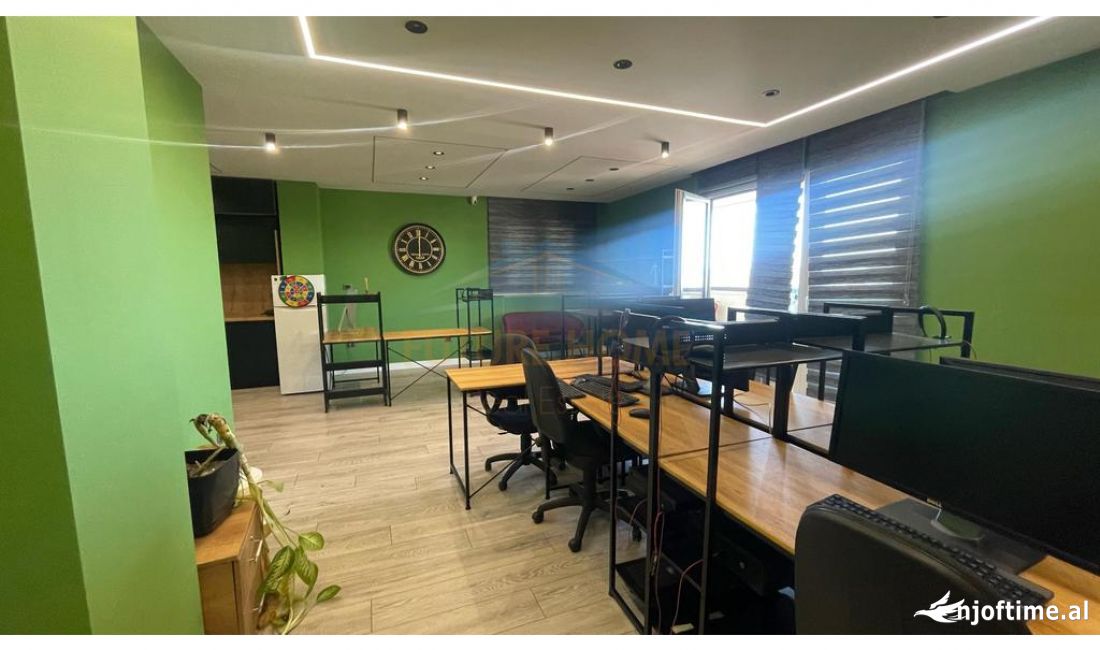 Qera, Ambient Komercial (+Post Parkimi), ish Profarma, Xhamlliku, Tirane.