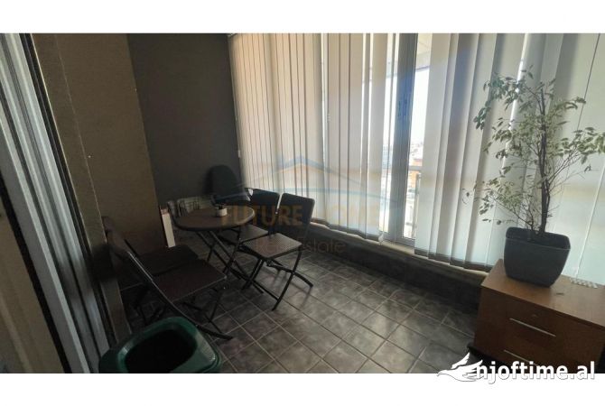 Qera, Ambient Komercial (+Post Parkimi), ish Profarma, Xhamlliku, Tirane.