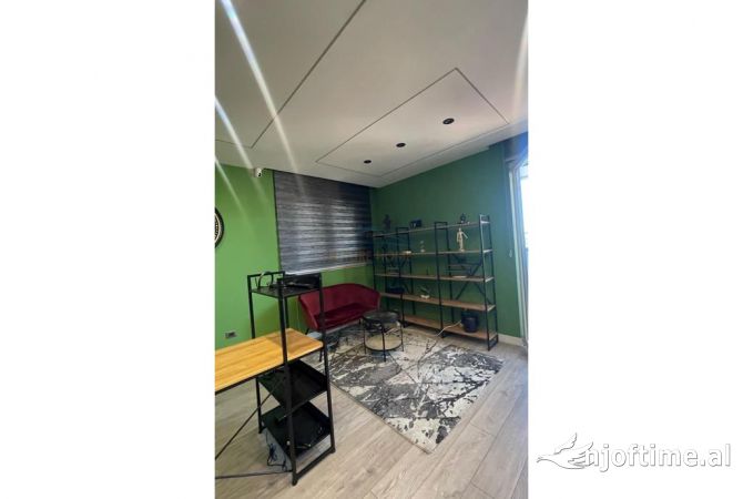 Qera, Ambient Komercial (+Post Parkimi), ish Profarma, Xhamlliku, Tirane.