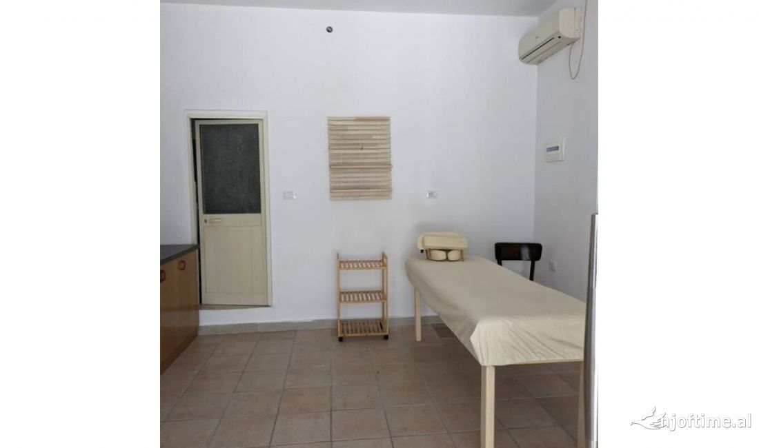 Qera, Ambient Biznesi, Rruga 4 Deshmoret, Tirane.