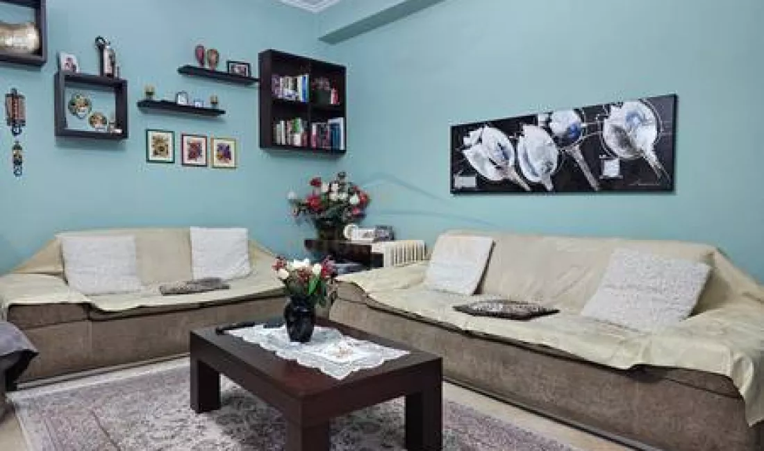 Shtepi ne shitje Apartament ne Tirane, 2+1, Mobilimi E mobiluar, Pagesa 255,000  Euro.