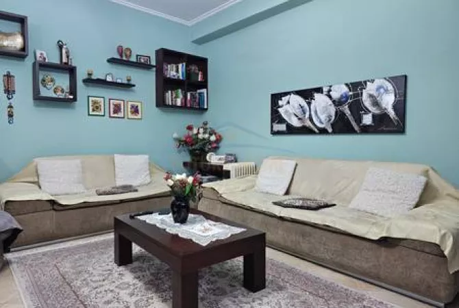 Shitet, Apartament 2+1+2, Ish Ekspozita,Tirane