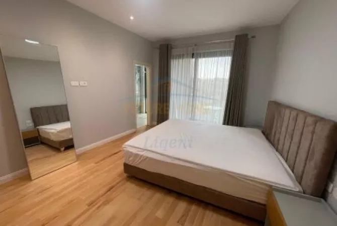 Shitet, Apartament 3+1+Post Parkimi, Rruga E Elbasanit, Tirane.