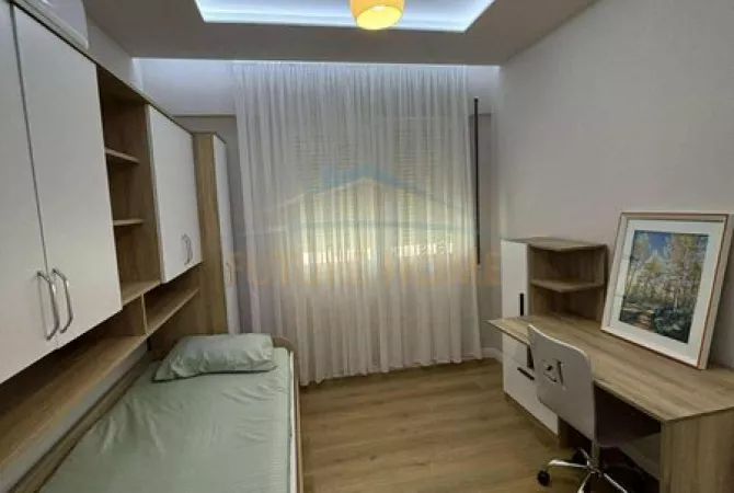 Qera, Apartament 2+1+2, Rruga e Kavajes.