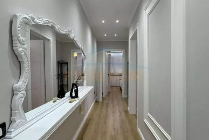 Shtepi me qera Apartament ne Tirane, 2+1, Mobilimi E mobiluar, Pagesa 850  Euro.