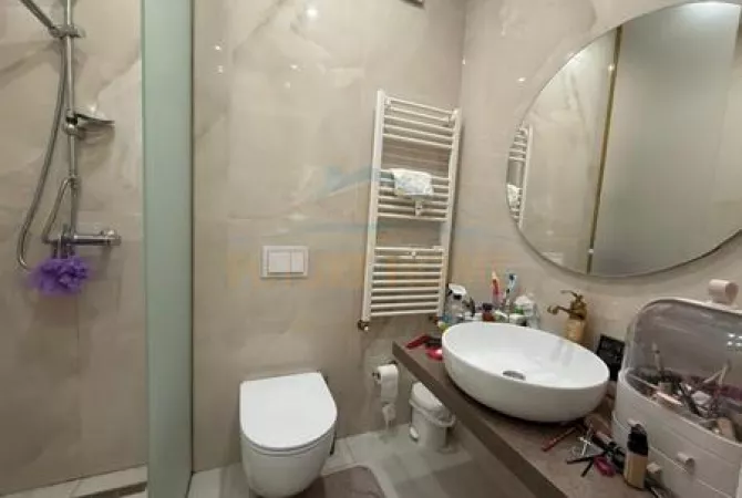 Shitet Apartament 2+1+2+depo+2 Ballkone tek ASL prane Oxhakut!