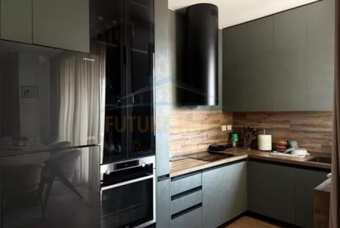 Shtepi ne shitje Apartament ne Tirane, 2+1, Mobilimi E mobiluar, Pagesa 285,000  Euro.