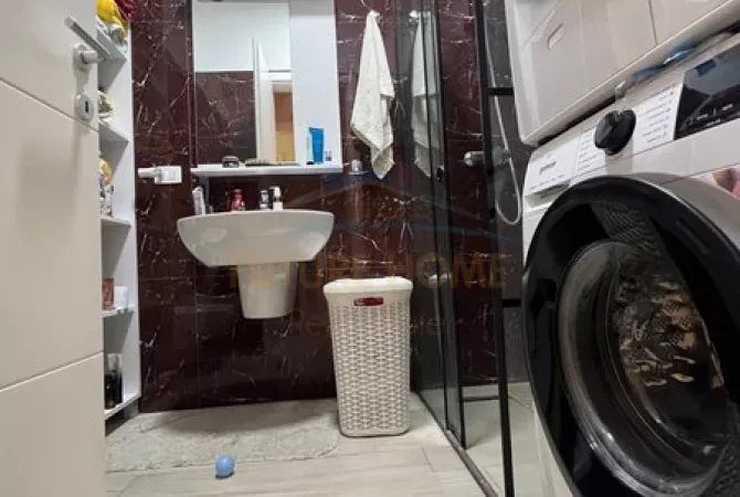 Shtepi ne shitje Apartament ne Tirane, 2+1, Mobilimi E mobiluar, Pagesa 385,000  Euro.