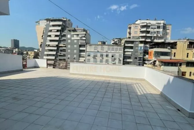Shtepi ne shitje Apartament ne Tirane, 3+1, Mobilimi Bosh, pa mobiluar, Pagesa 235,000  Euro.