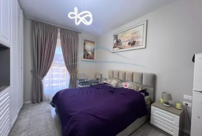 Shtepi ne shitje Apartament ne Tirane, 1+1, Mobilimi E mobiluar, Pagesa 135,000  Euro.